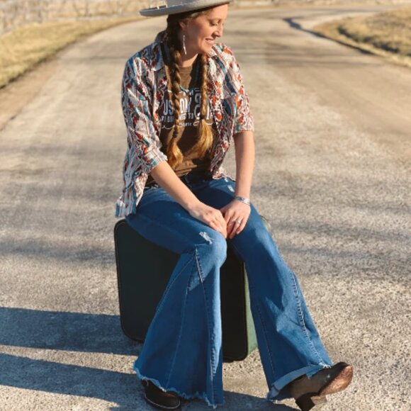 Midwash Distressed Flare Jeans | Homefolk - Picture 5 of 5